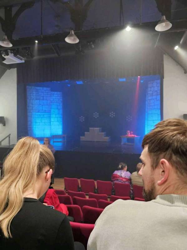 The Duchess Theatre, Long Eaton, section: Main Floor, row: G, seat: 3