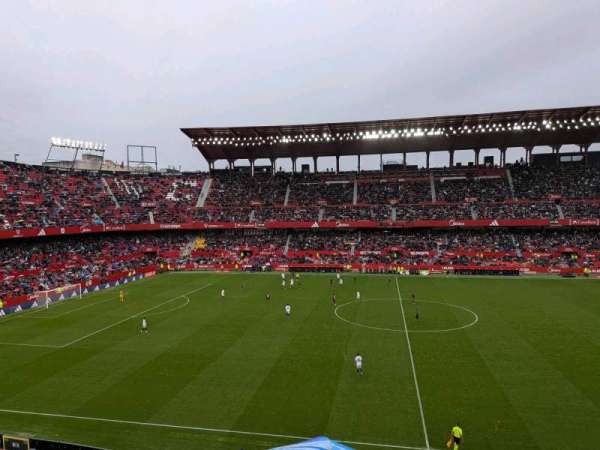 Ramón Sánchez-Pizjuán, section: F31, row: 4, seat: 7