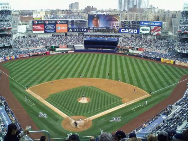 Yankee Stadium, section: 420b, row: 5, seat: 7