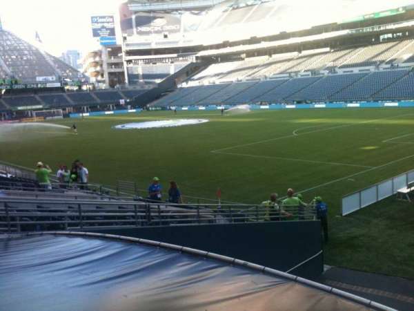 Lumen Field, section: 128, row: R, seat: 1
