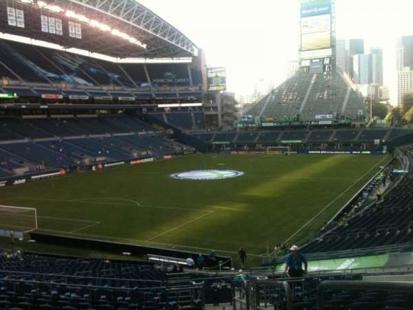 Lumen Field, section: 118, row: MM, seat: 1