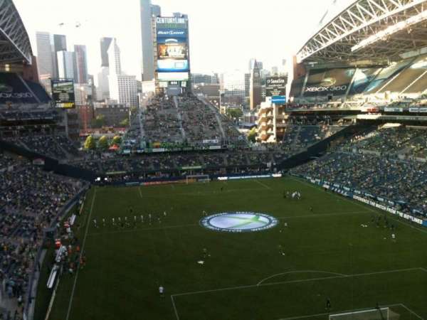 Lumen Field, section: 324, row: E, seat: 16