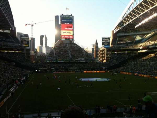 Lumen Field, section: 125, row: CC, seat: 1