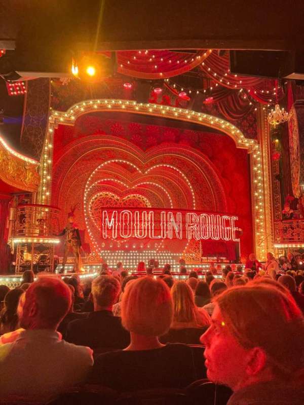Piccadilly Theatre, section: Stalls, row: M, seat: 25