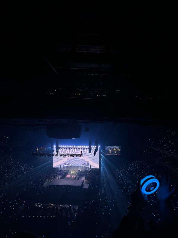 Uber Arena, section: 412, row: 15