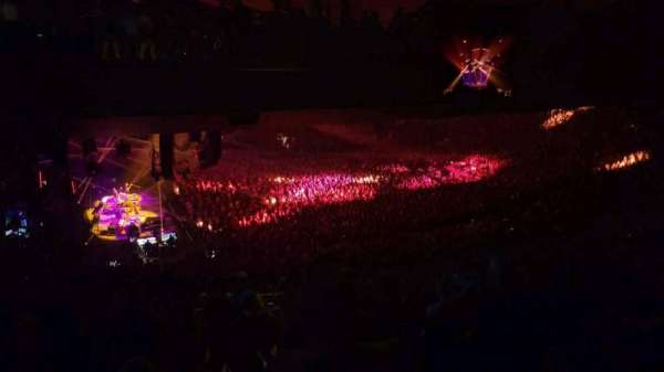 Madison Square Garden, section: 221, row: 20