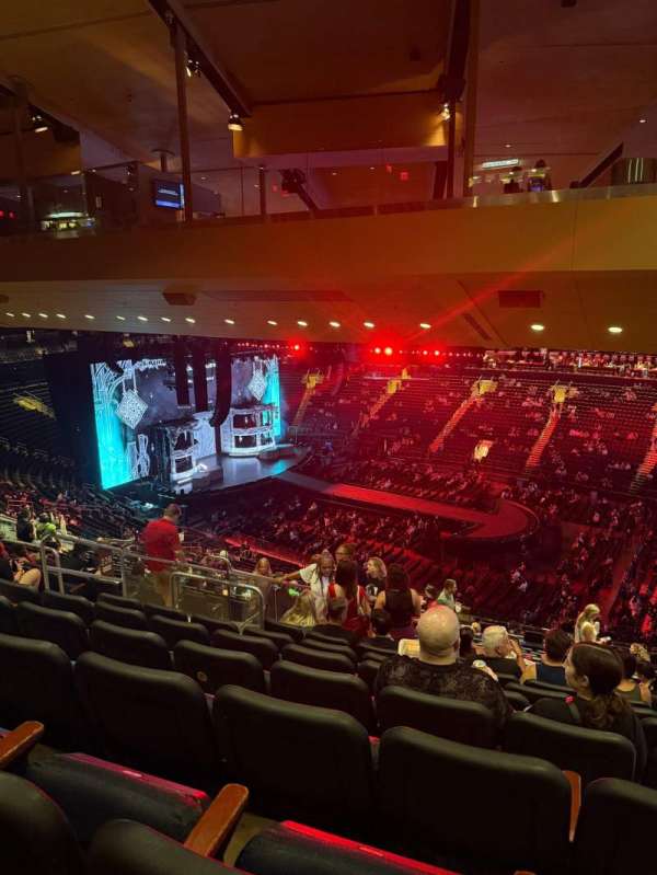 Madison Square Garden, section: 226, row: 17, seat: 11