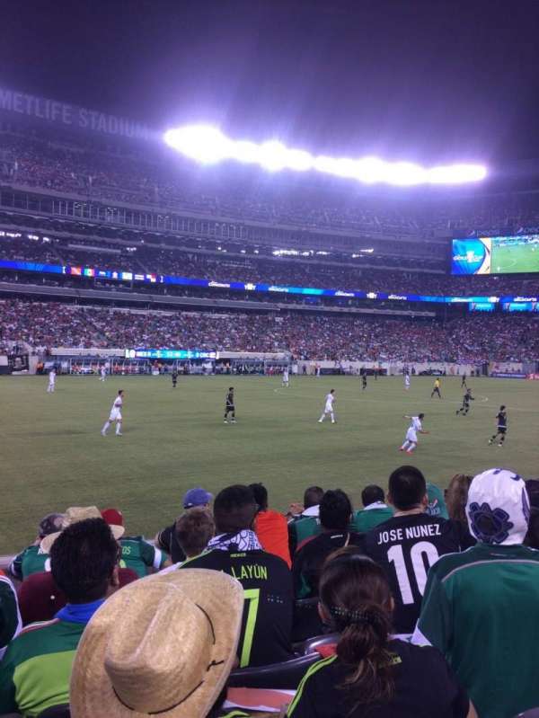 MetLife Stadium, section: 116, row: 6, seat: 15-16