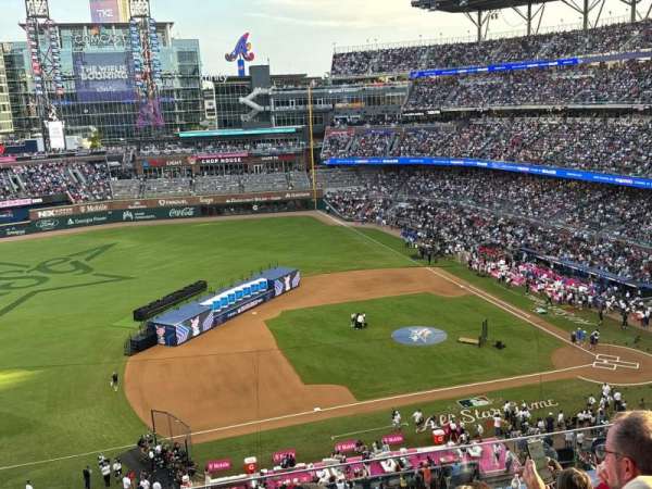 Truist Park, section: 333, row: 6, seat: 21
