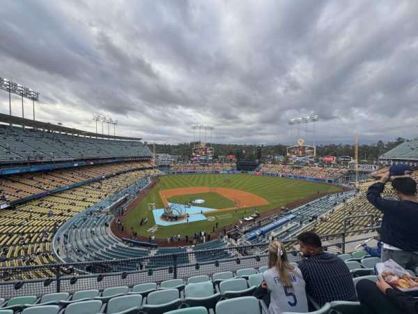 Dodger Stadium, section: 6RS, row: E, seat: 14