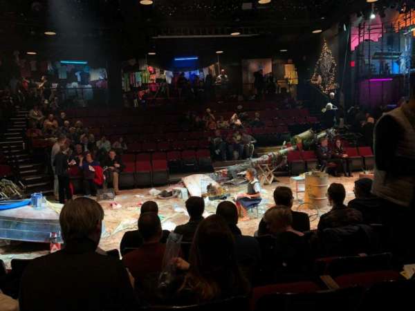 Circle in the Square Theatre, section: Orchestra 200 (Even), row: D, seat: 220