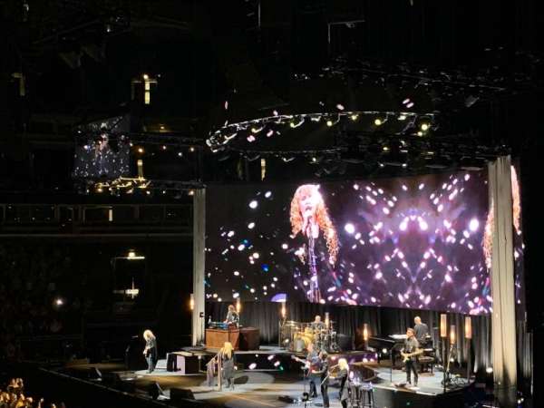 United Center, section: 122, row: 16, seat: 2