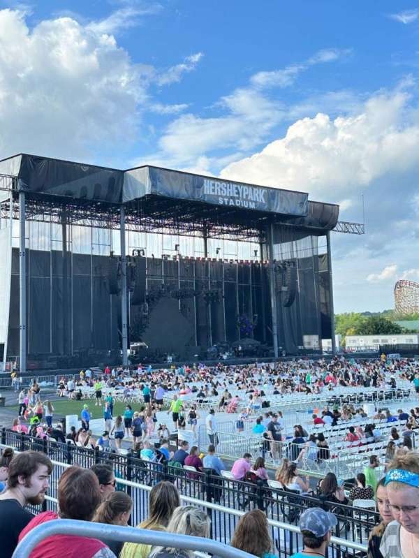 Hershey Park Stadium, section: 4, row: EE, seat: 30