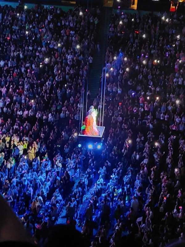 AO Arena, section: 203, row: F, seat: 4