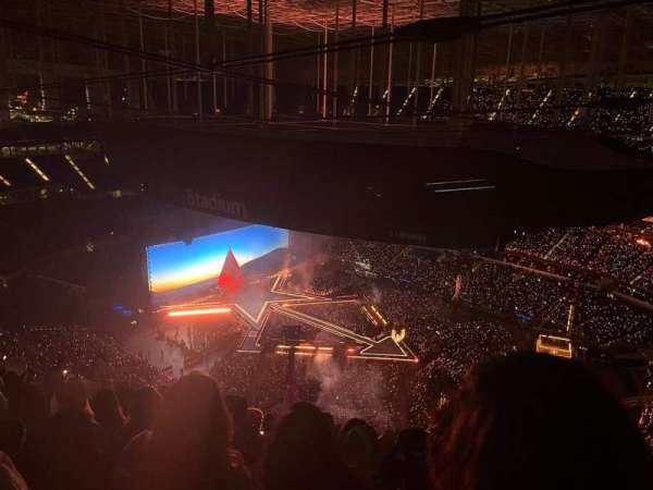 SoFi Stadium, section: 520, row: 19, seat: 1