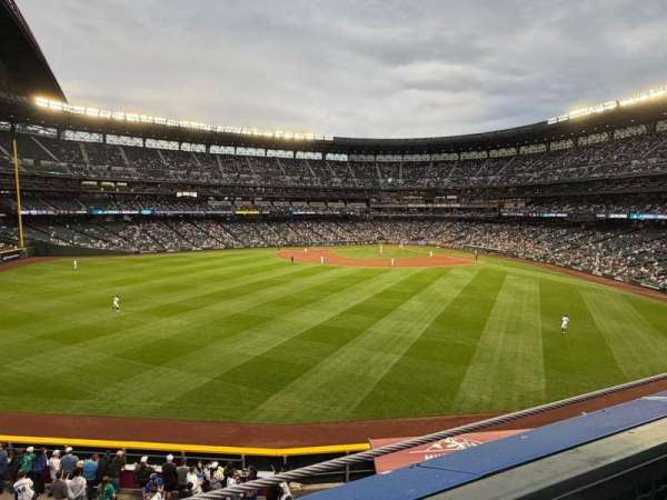 T-Mobile Park, section: 186, row: 1, seat: 8