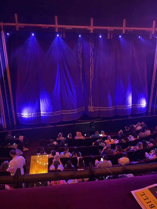 Lena Horne Theatre, section: Front Mezzanine C, row: A, seat: 101