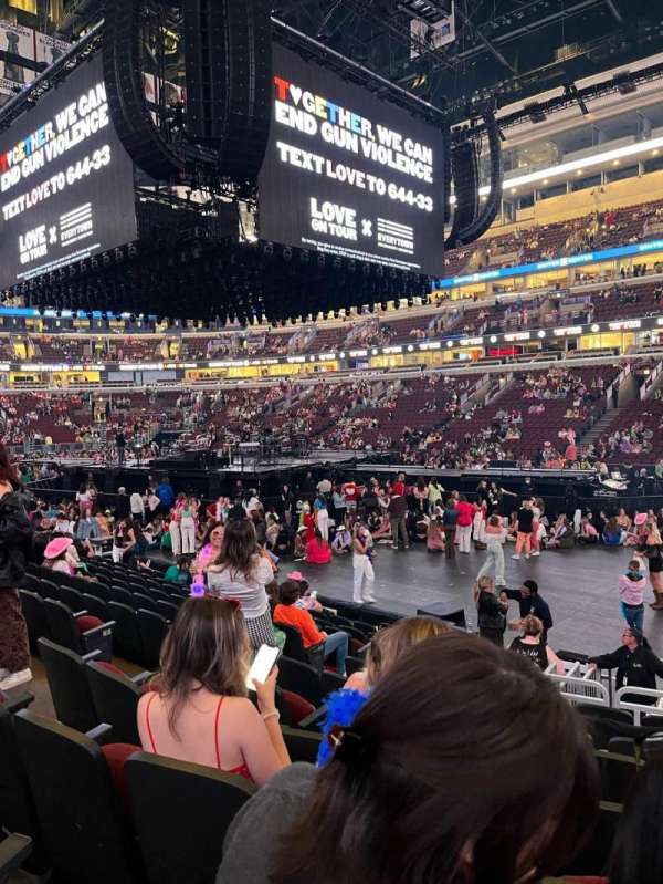 United Center, section: 120