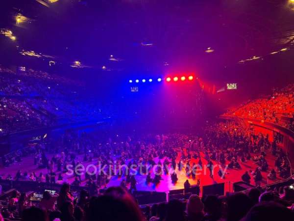 Kia Forum, section: 102, row: 11, seat: 6