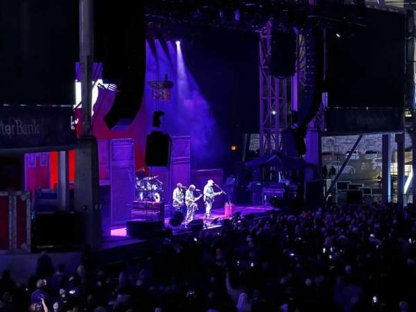 Hartford Healthcare Amphitheatre, section: 308, row: EEE, seat: 19