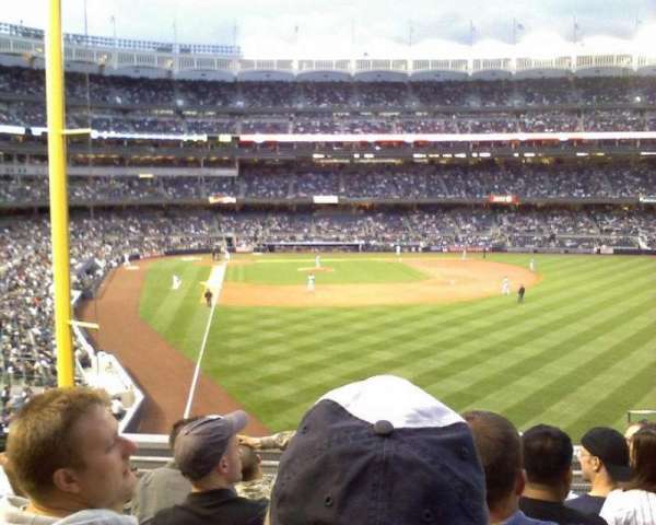 Yankee Stadium, section: 207, row: 6, seat: 4