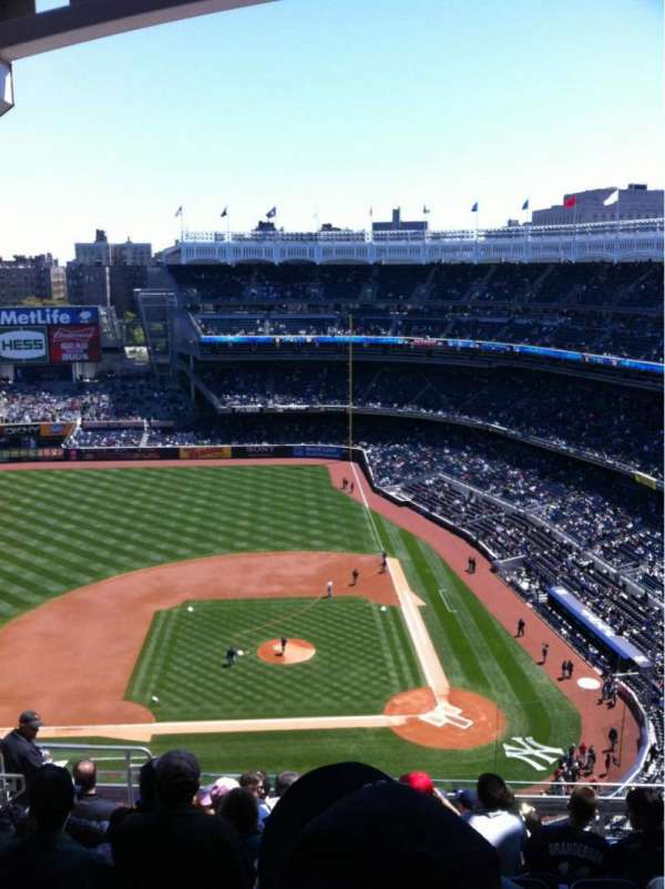 Yankee Stadium, section: 423, row: 11, seat: 20