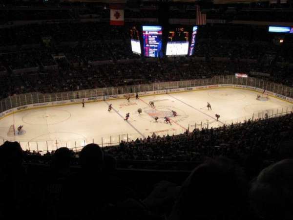 Madison Square Garden, section: 426, row: D
