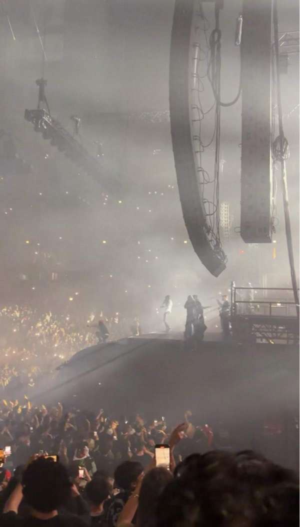 United Center, section: 121, row: 12, seat: 2