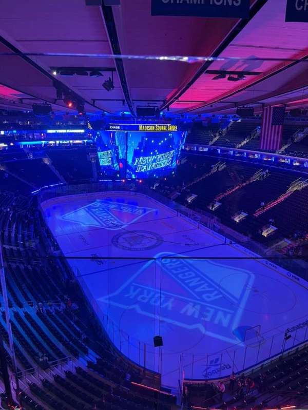 Madison Square Garden, section: 318, row: 2, seat: 17