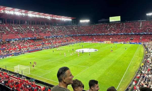 Ramón Sánchez-Pizjuán, section: 38, row: 10, seat: 530