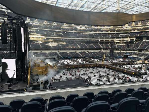 SoFi Stadium, section: C215, row: 5, seat: 14