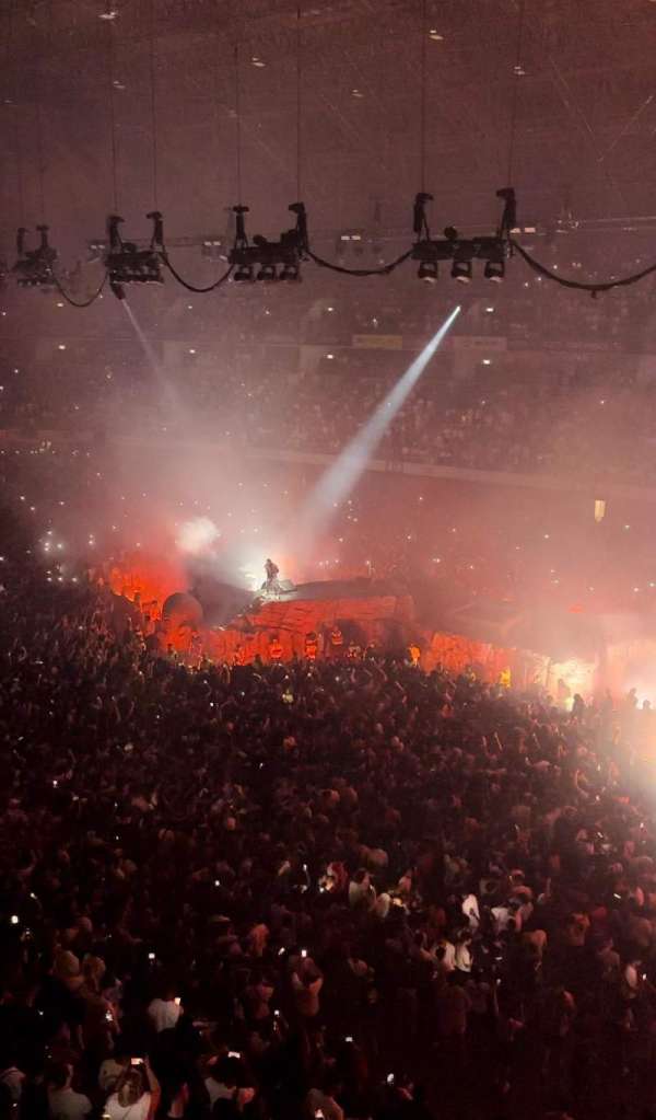 MEO Arena, section: Balcão 2 - Setor 1, row: A, seat: 9