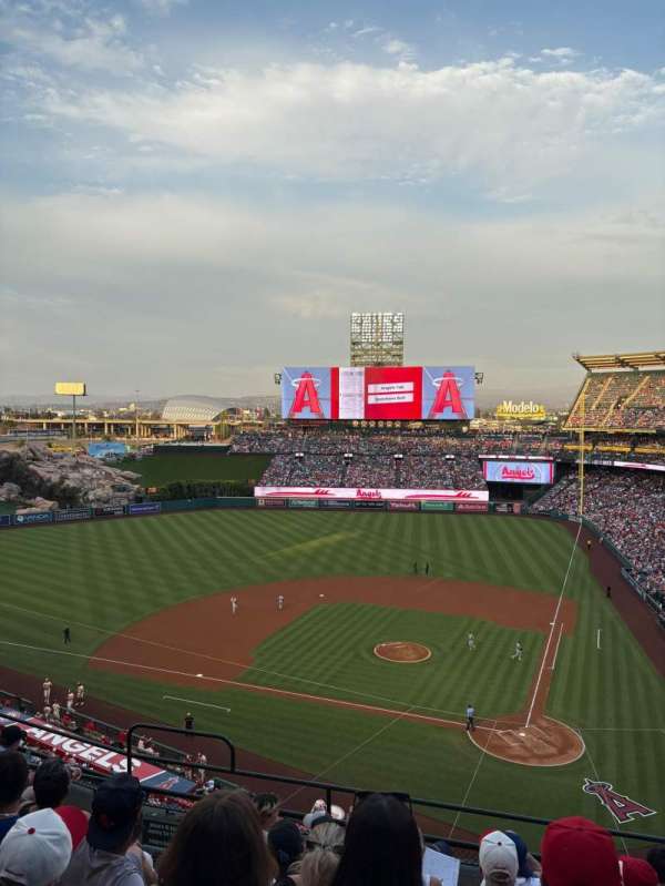 Angel Stadium, section: 415, row: G, seat: 7