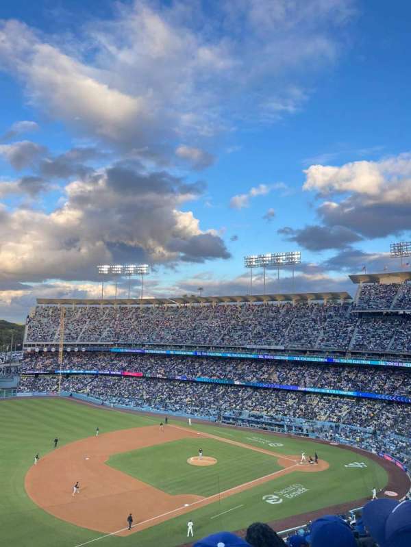 Dodger Stadium, section: 31RS, row: L, seat: 9