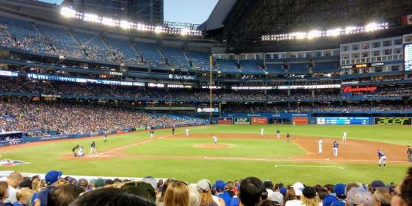 Rogers Centre, section: 117R, row: 25, seat: 5