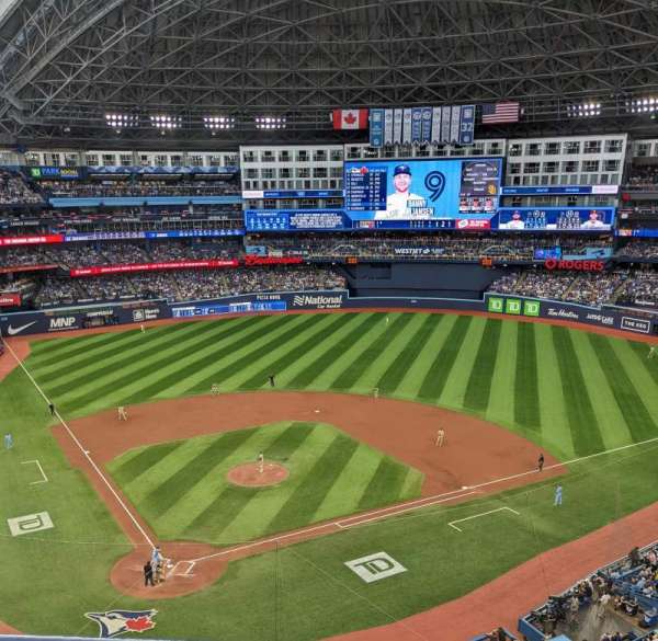 Rogers Centre, section: 522, row: 2, seat: 8