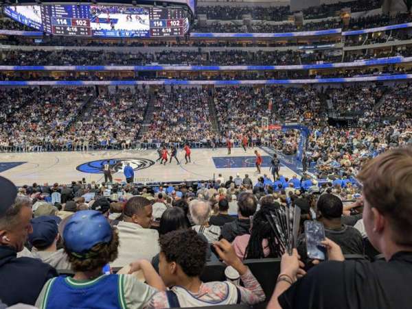 American Airlines Center, section: 118, row: R, seat: 7