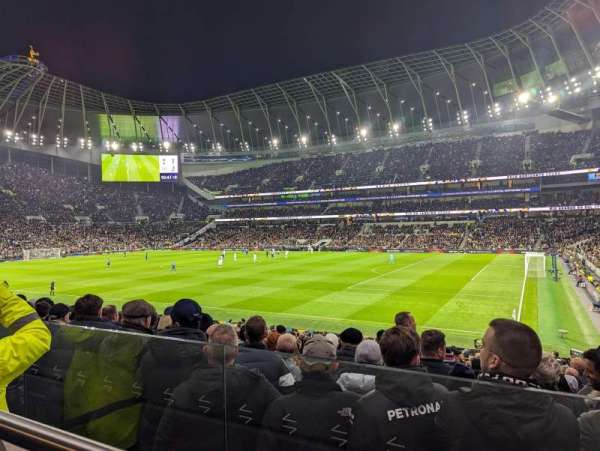Tottenham Hotspur Stadium, section: Suite 238, row: 1, seat: 532