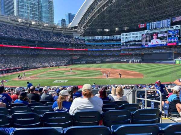 Rogers Centre, section: 118, row: 11, seat: 4