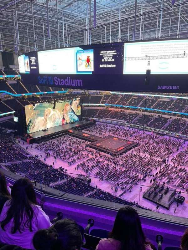 SoFi Stadium, section: 420, row: 4, seat: 7