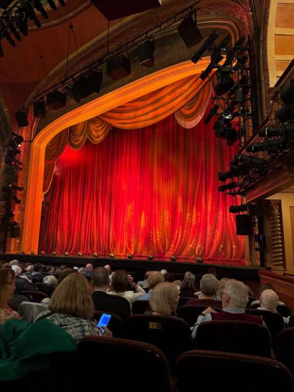 Todd Haimes Theatre, section: Orchestra R, row: J, seat: 16