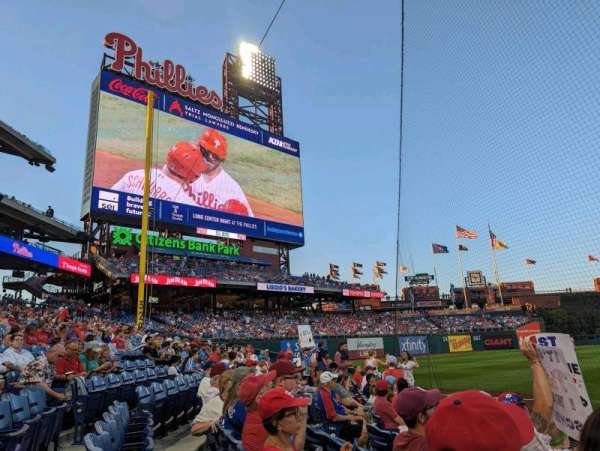 Citizens Bank Park, section: 136, row: 5, seat: 1