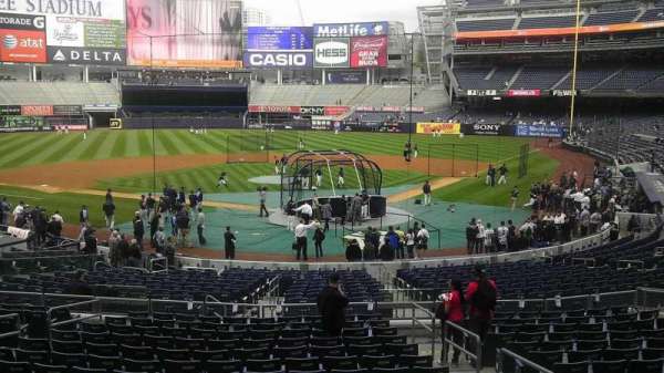 Yankee Stadium, section: 419, row: 12, seat: 19