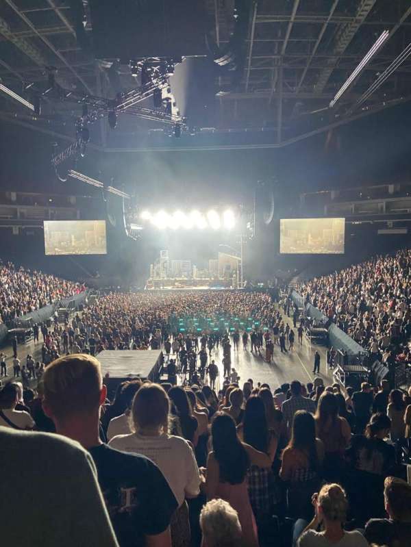 Golden 1 Center, section: 113, row: U, seat: 5