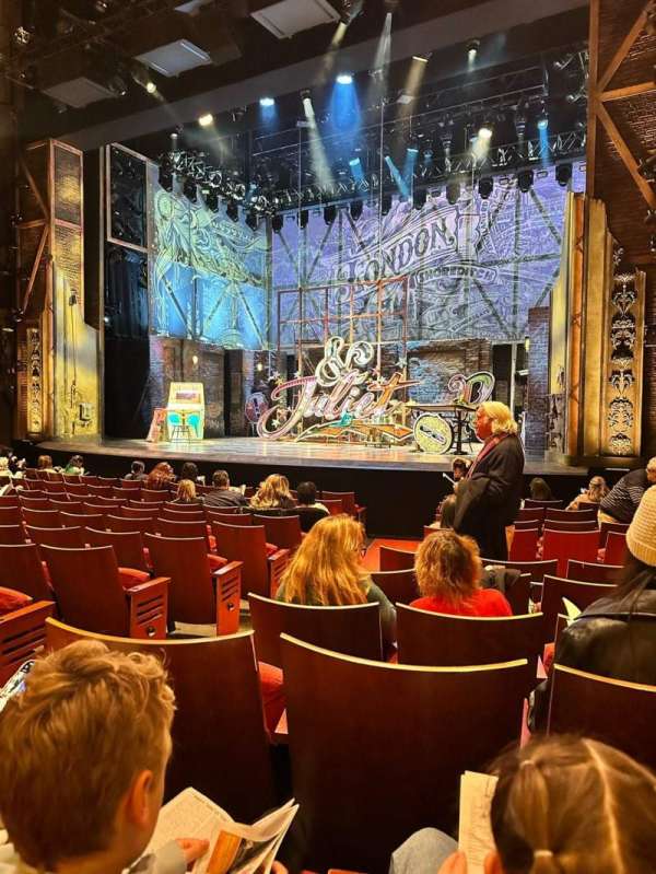 Stephen Sondheim Theatre, section: Orchestra R, row: L, seat: 6