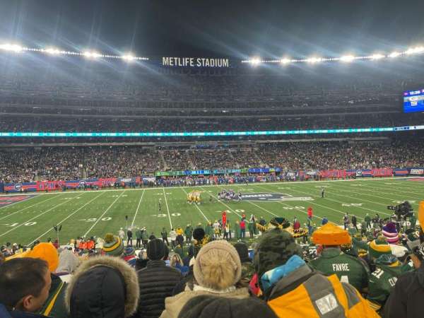 MetLife Stadium, section: 140, row: 23, seat: 23