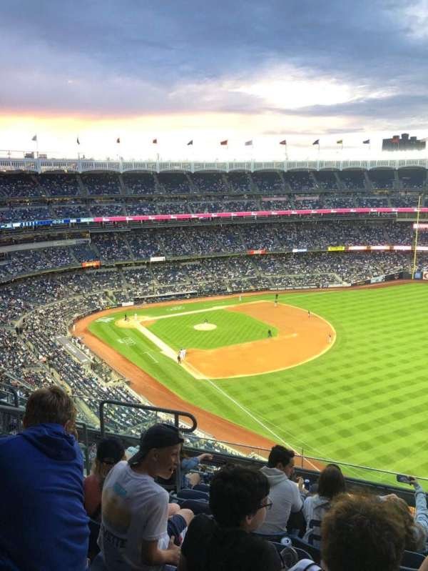 Yankee Stadium, section: 409, row: 7, seat: 15