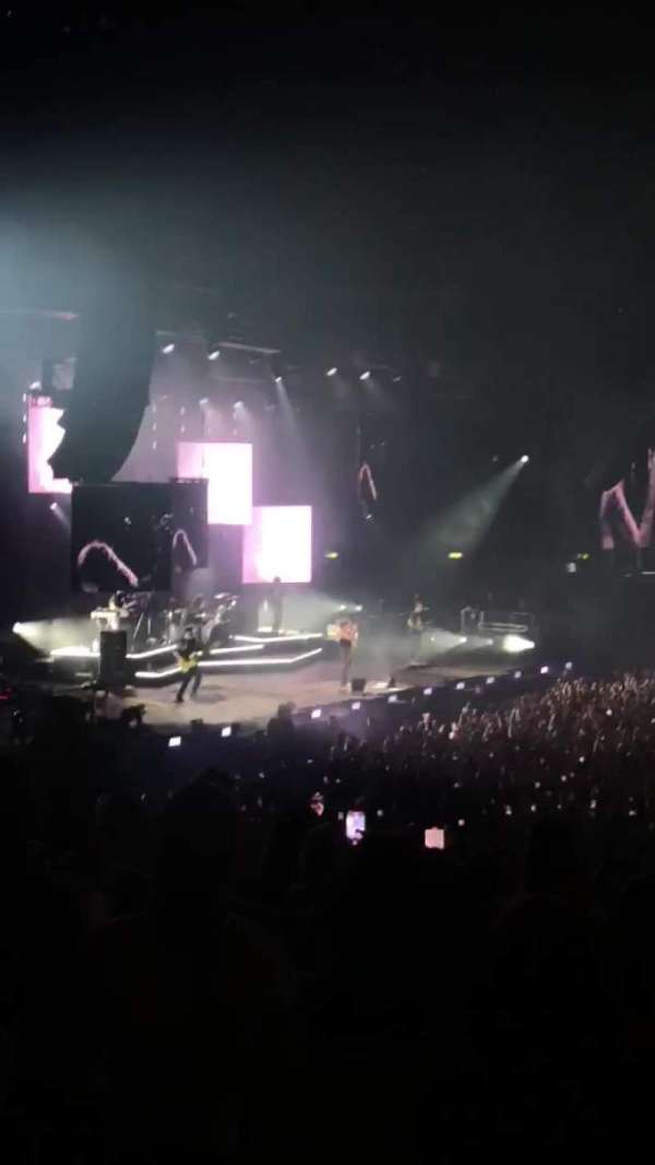 Unipol Arena, section: ovest 1 anello B, row: 2, seat: 15