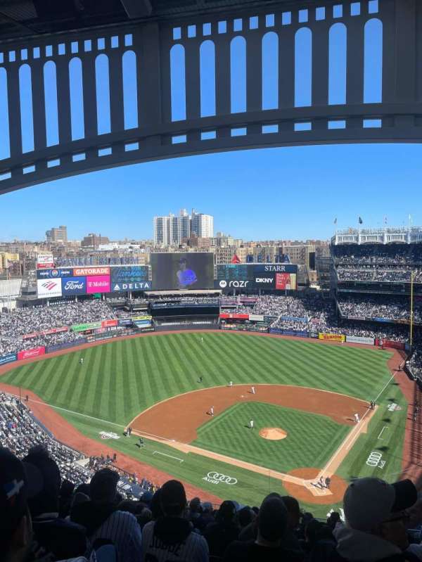 Yankee Stadium, section: 420C, row: 10, seat: 9