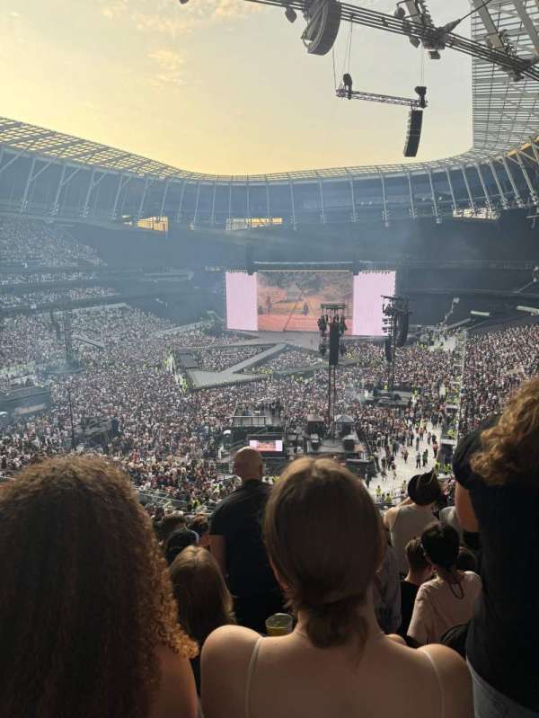 Tottenham Hotspur Stadium, section: 322, row: 55, seat: 119